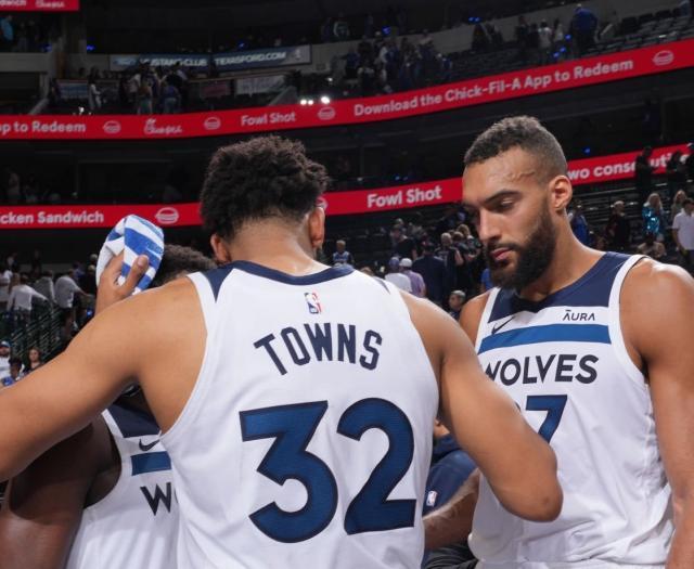 爱游戏在线-马刺鏖战独行侠，戈贝尔扛起全队