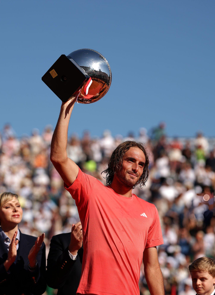 爱游戏-联合杯碾压美网,西西帕斯点燃赛场