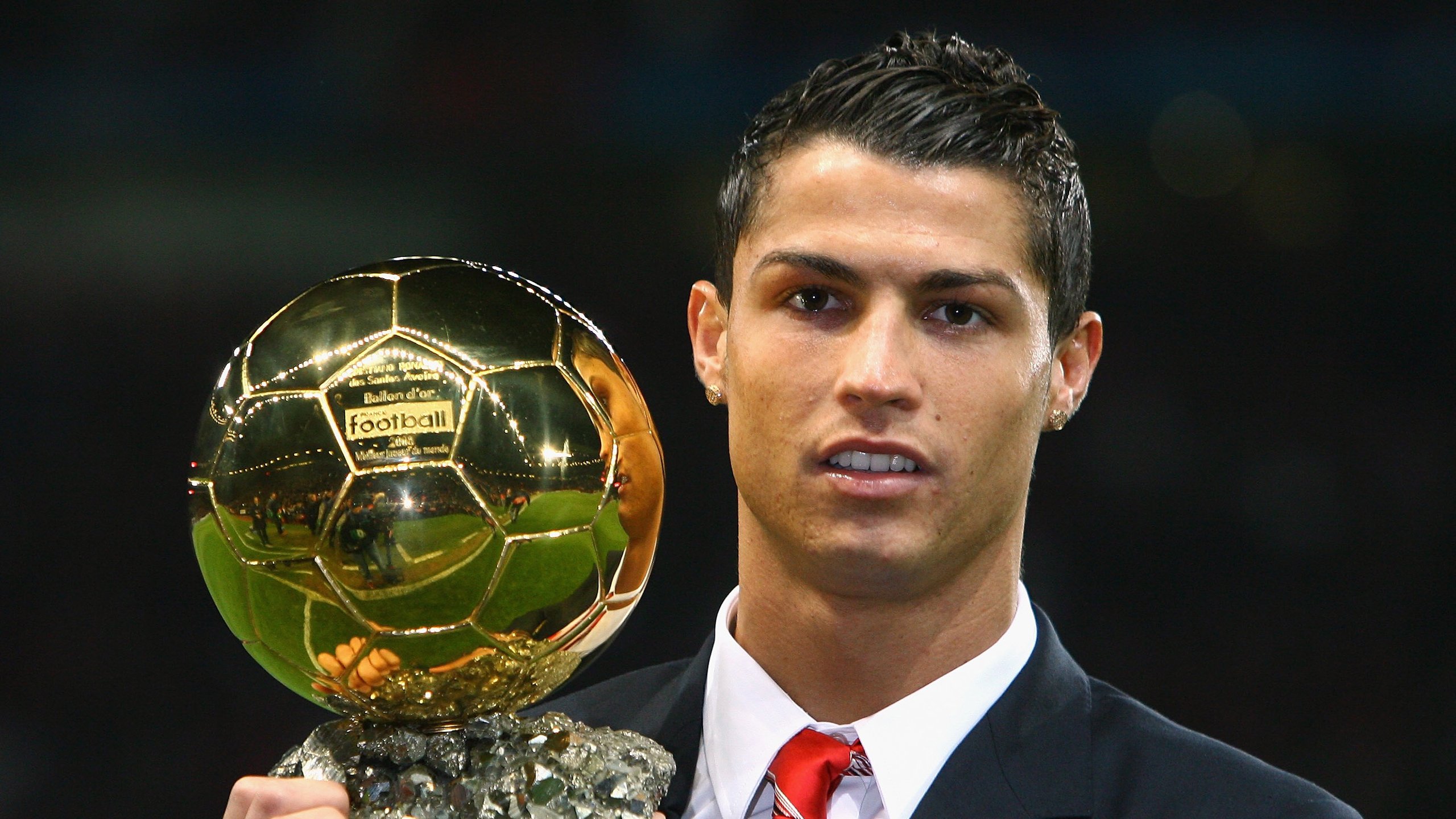 爱游戏2026-西决生死战之夜，贝林厄姆，那个在悬崖边跳舞的少年