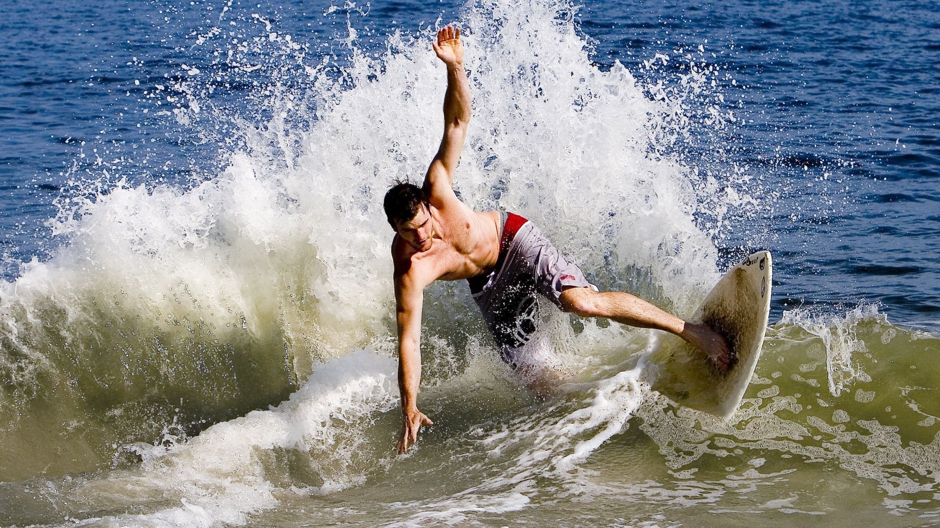 爱游戏APP-斯通斯，从曼城到圣西罗，他如何用荷兰方式击败荷兰